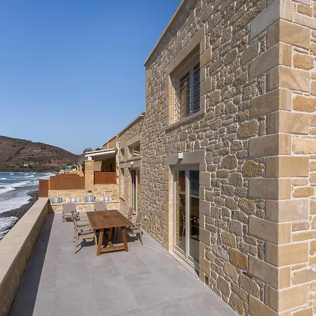 Villa Maistros *